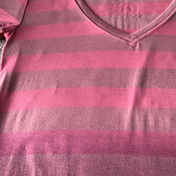 EUC Nollie Pink Ombré V Neck Short Sleeve T-Shirt - Picture 5 of 9